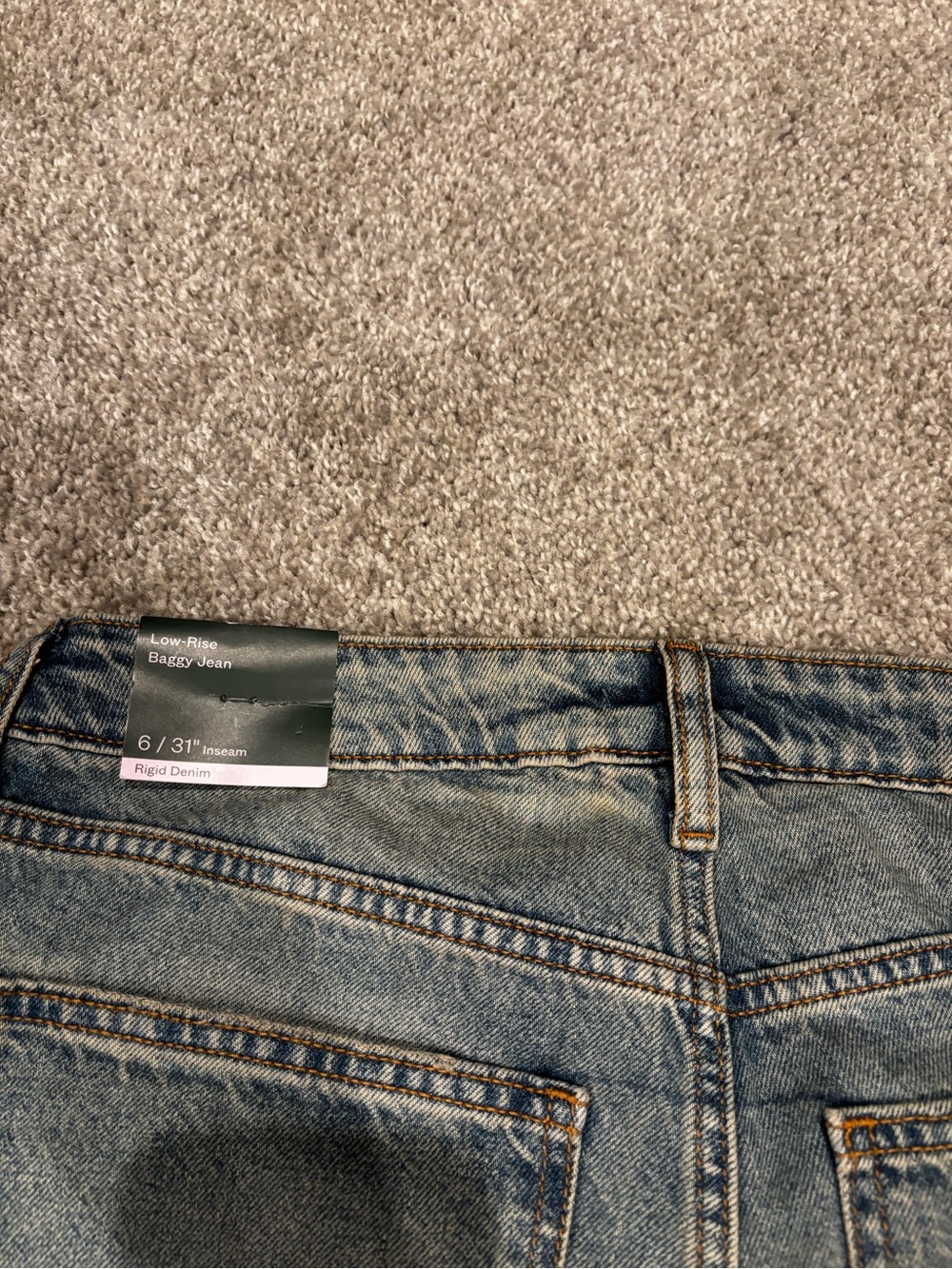 Low Rise Jeans - Picture 3 of 4